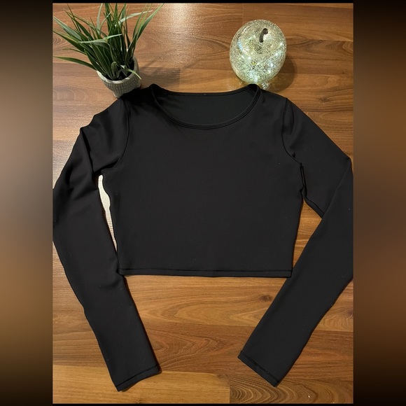 🍋 Lululemon Wonder Train Cropped Long Sleeve Shirt. 🍋 - Picture 3 of 7
